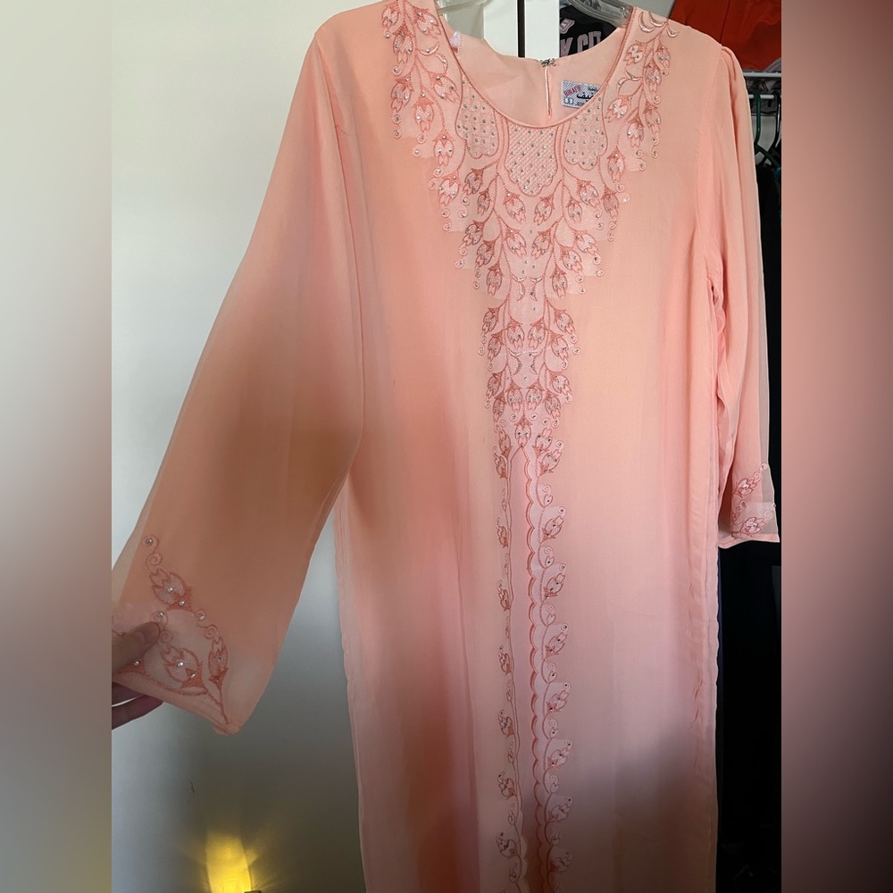 Abaya - image 1